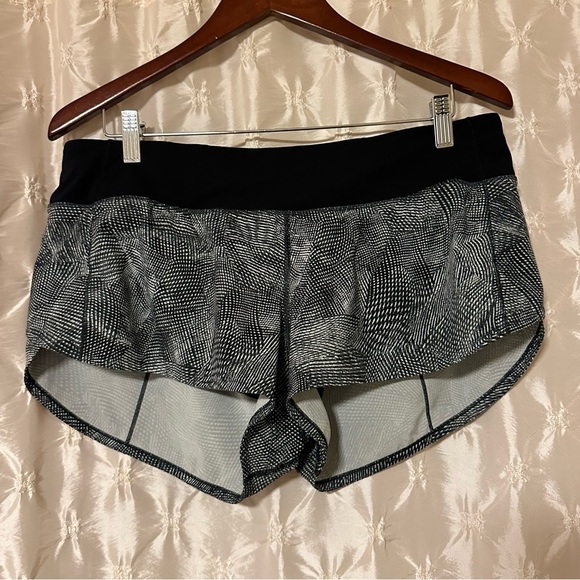 Lululemon Speed Up Short *2.5" Velocity Mesh Island Mist Black - Picture 5 of 15